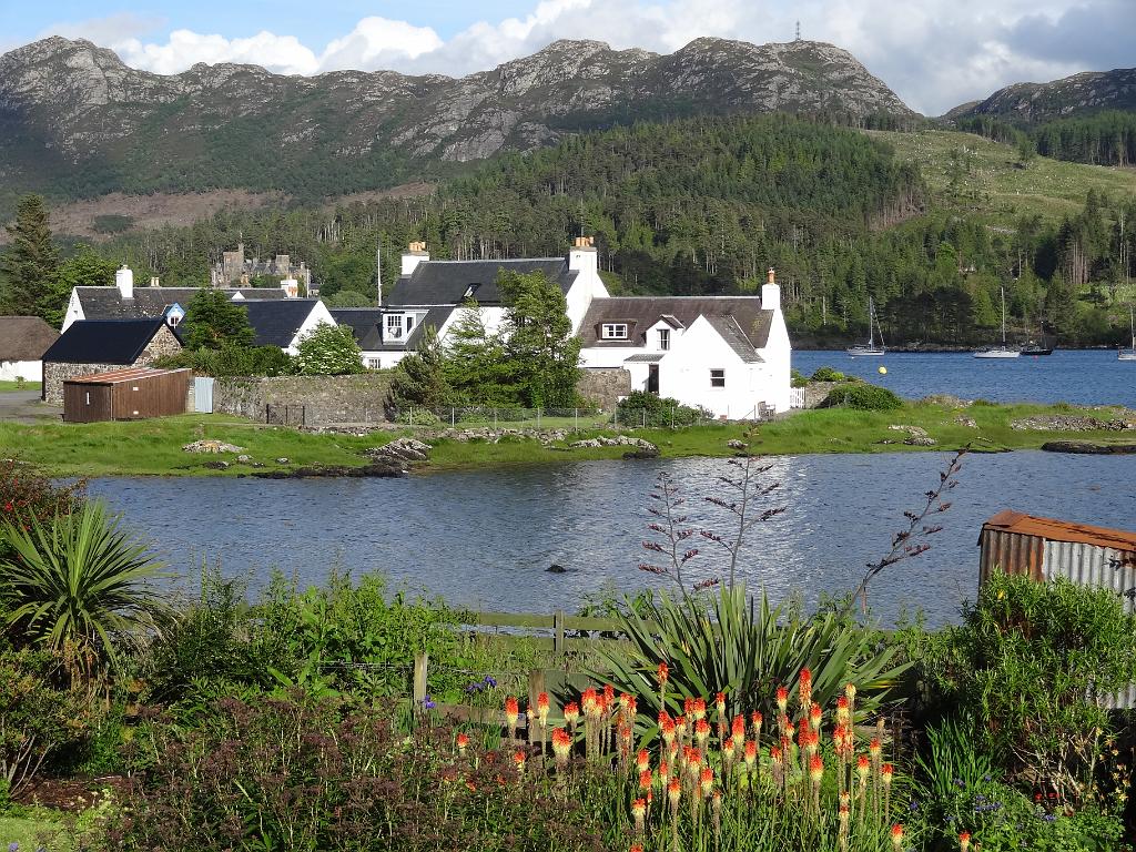2014_06_Scotland_Day_05_Urquhart_EileanDonan_and_Plockton (122).JPG